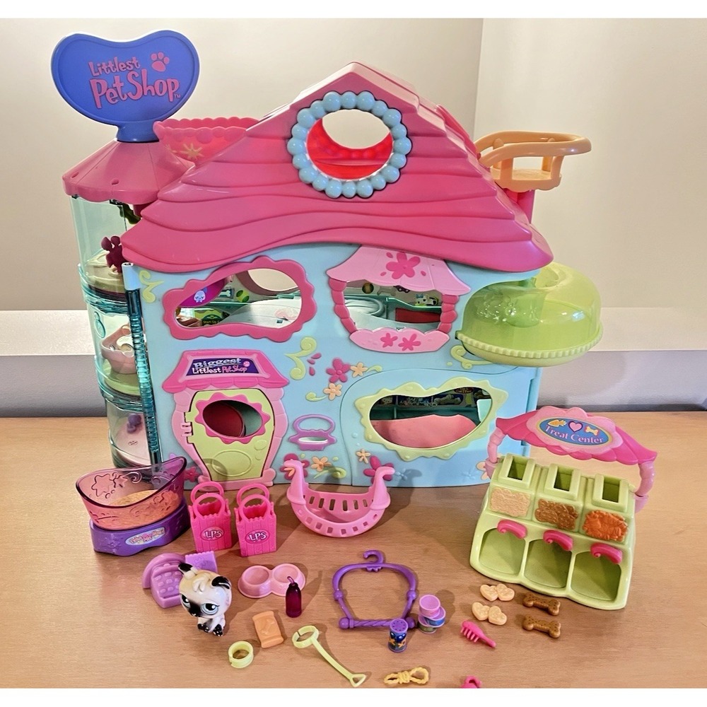 2005 Littlest Pet Shop Biggest Littlest Pet Shop Key Treat Center Playset Incomp